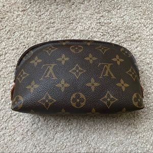 Louis Vuitton Cosmetic Pouch (small / monogram)